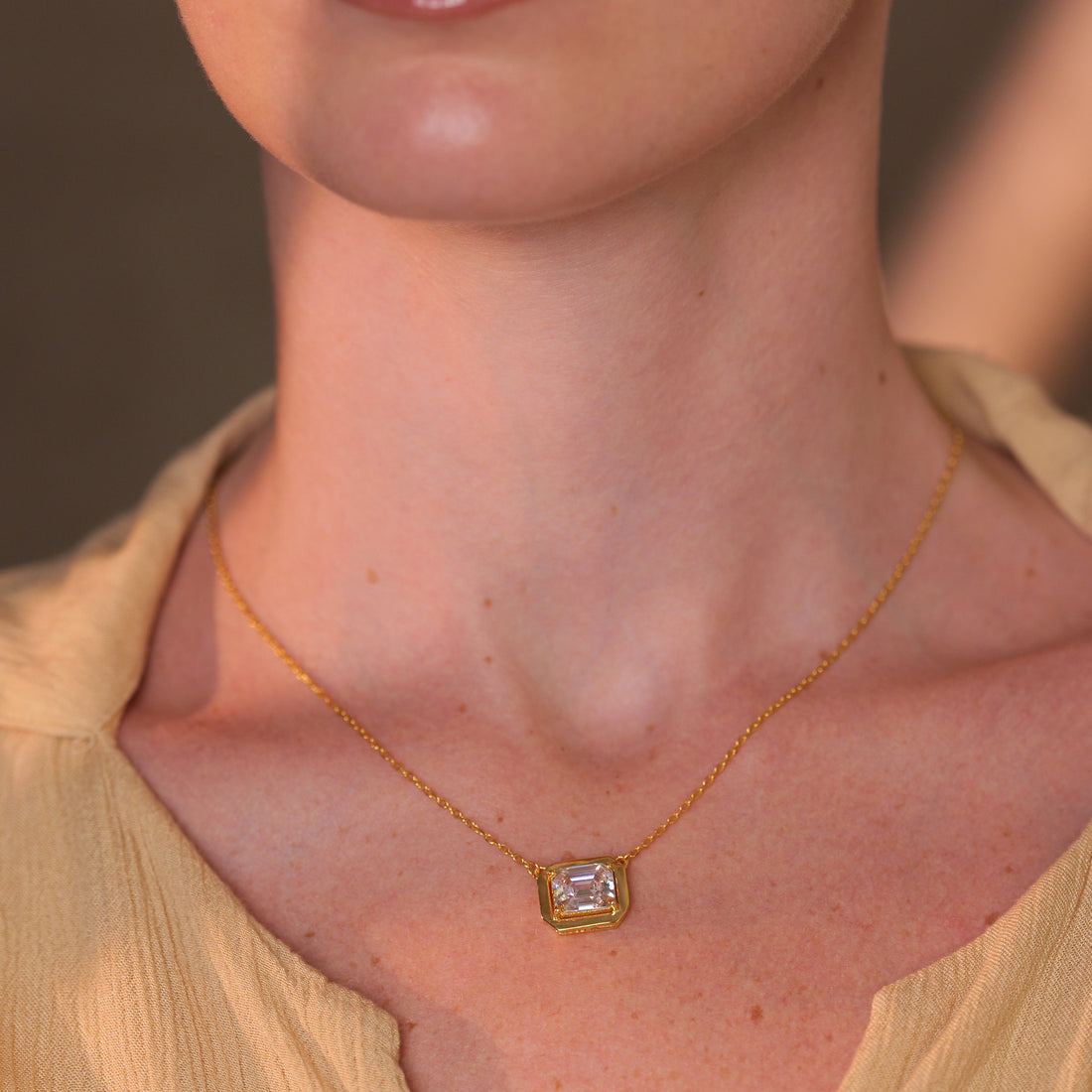 Solitaire Lumi Necklace