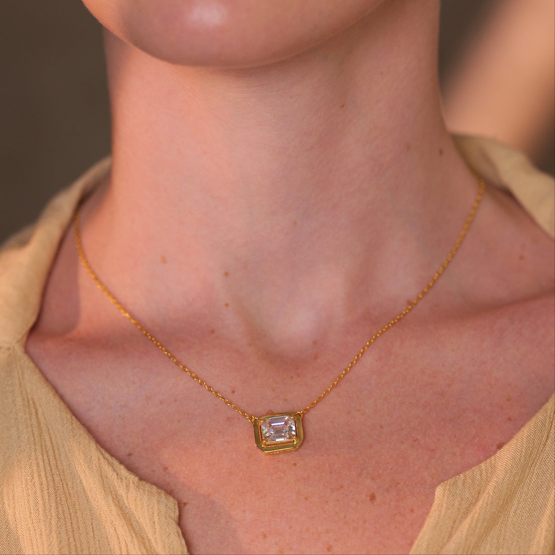 Solitaire Lumi Necklace