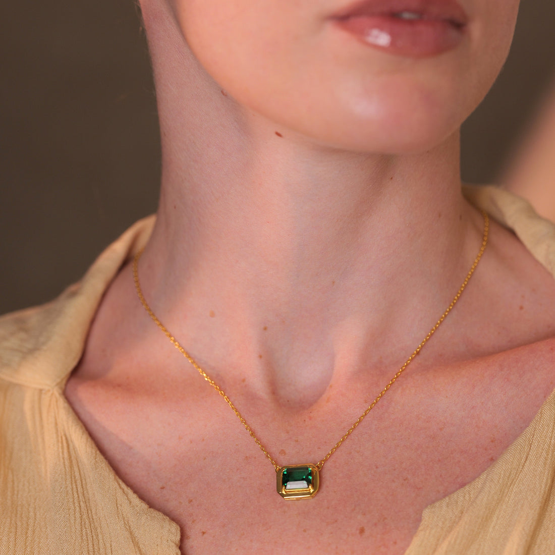 Solitaire Verde Necklace